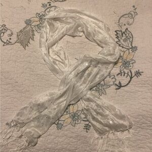 Elegant White Scarf with Subtle Sparkle & Fringe Accents